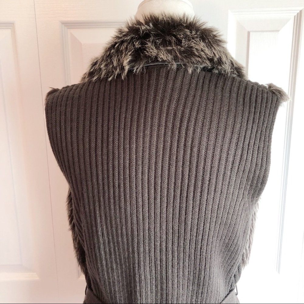 XOXO Juniors Cozy Brown Faux Fur Sleeveless Knit Sweater Vest w/ Belt XL - Picture 13 of 14